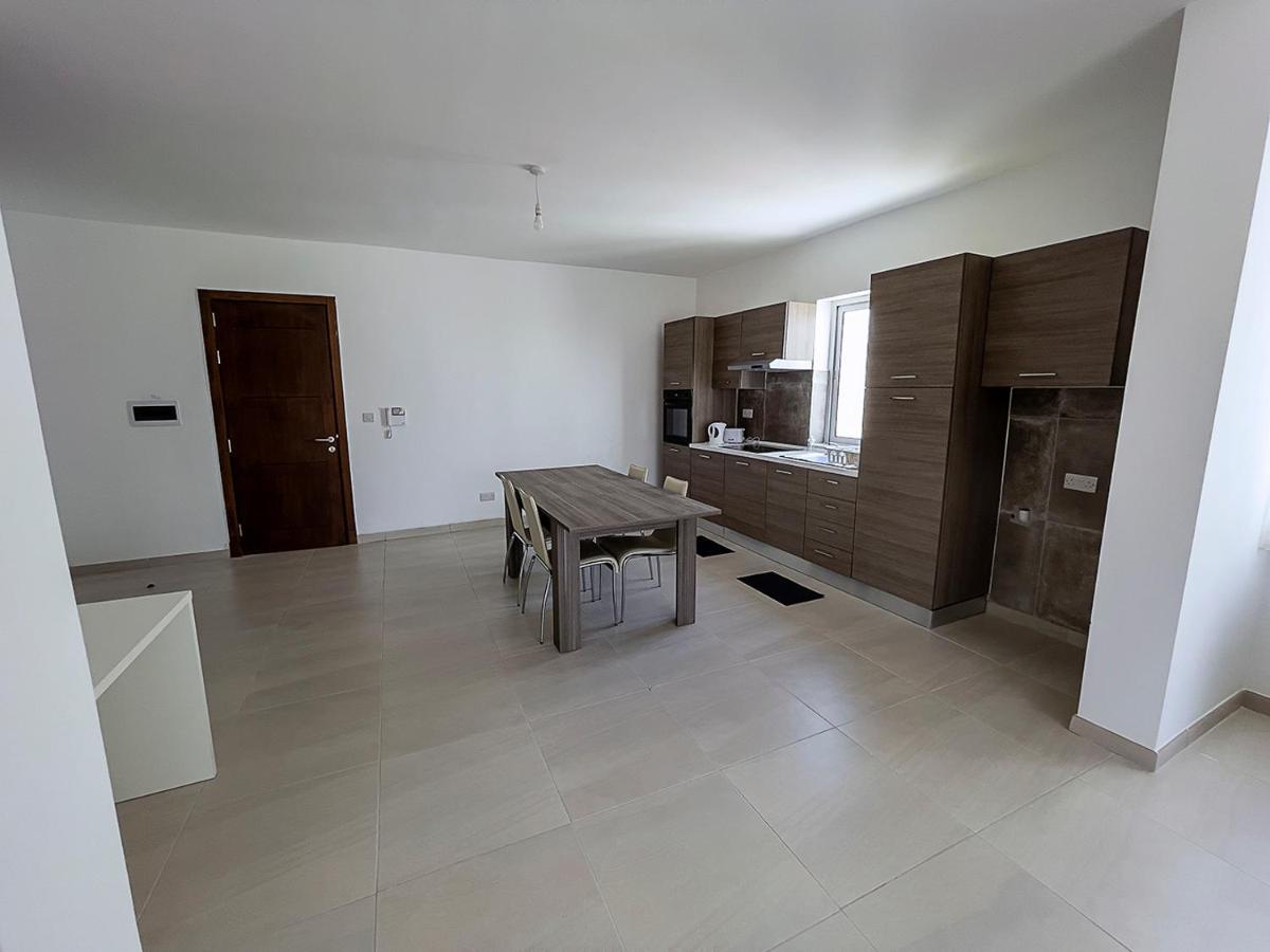 Close To Airport Apartment Żejtun Dış mekan fotoğraf